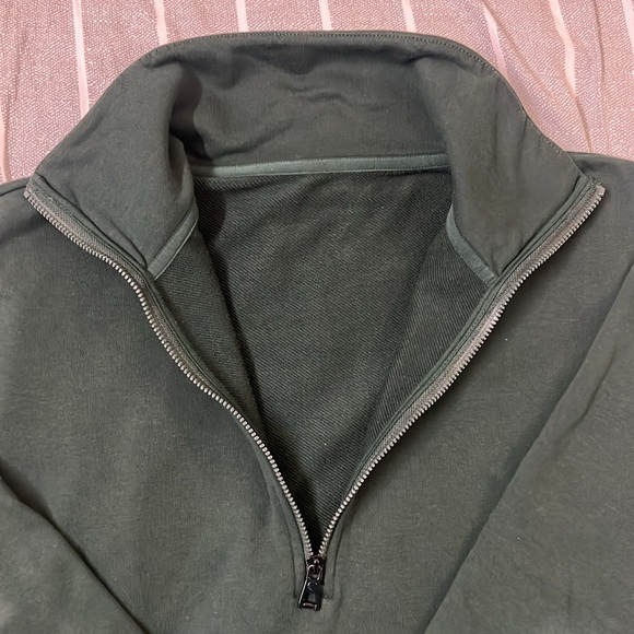 Zyia Cropped Half-Zip Sweater Medium - Picture 5 of 8